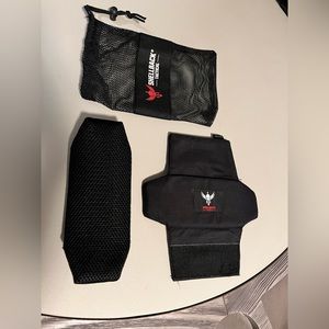 NWOT! SHELLBACK TACTICAL BANSHEE ULTIMATE SHOULDER PADS - SET OF 2 - BLA…